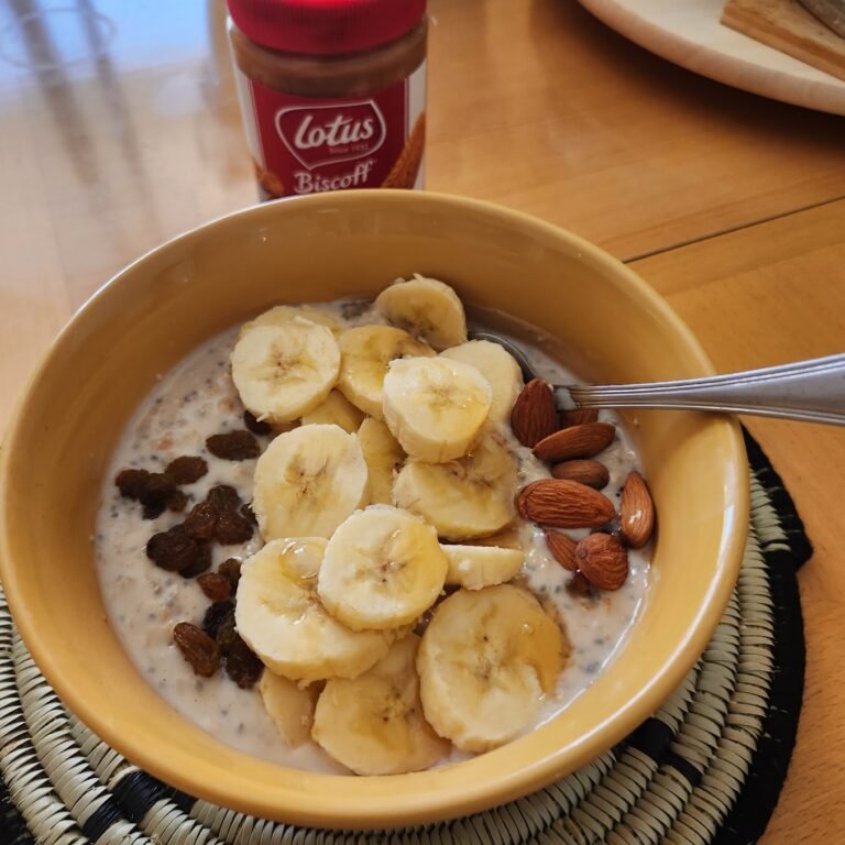 Lotus Biscoff Baked Oats with Protein