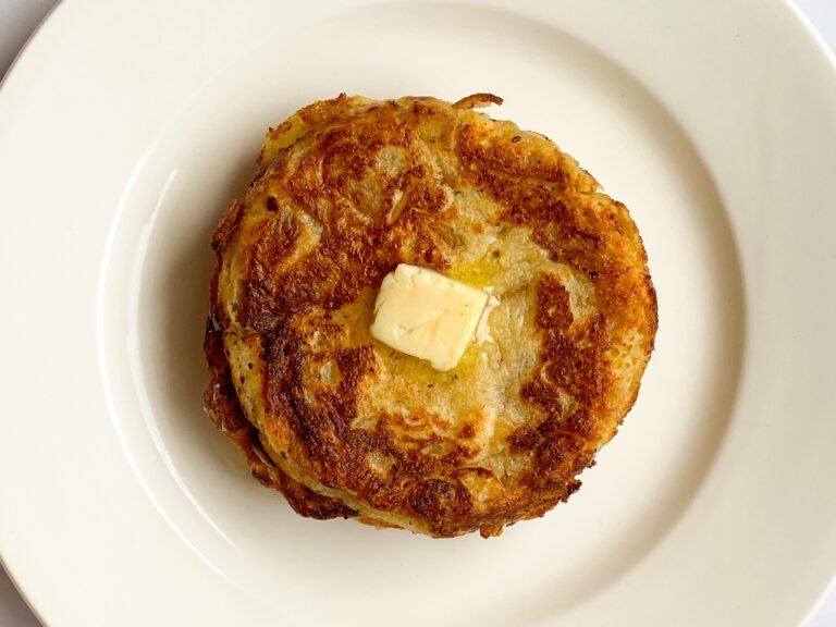 Healthy Apple Stuffed Cottage Cheese Pancakes