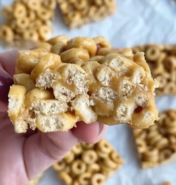 no-bake peanut butter cheerio bars