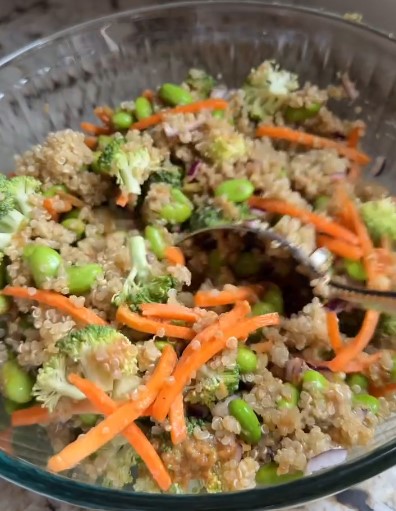 how to make Thai Quinoa Salad 