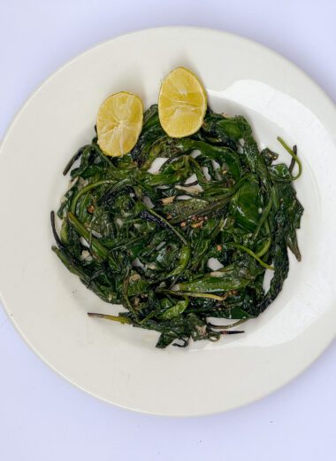 garlic butter spinach with lemon spices
