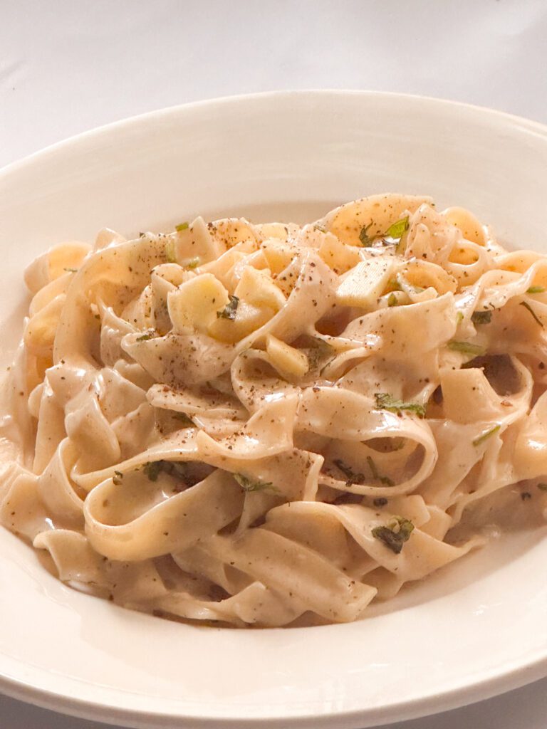 creamy garlic white pasta sauce recipe