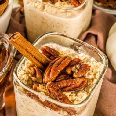 Cinnamon Roll Overnight Oats with Cottage Cheese