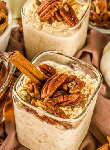 Cinnamon Roll Overnight Oats with Cottage Cheese