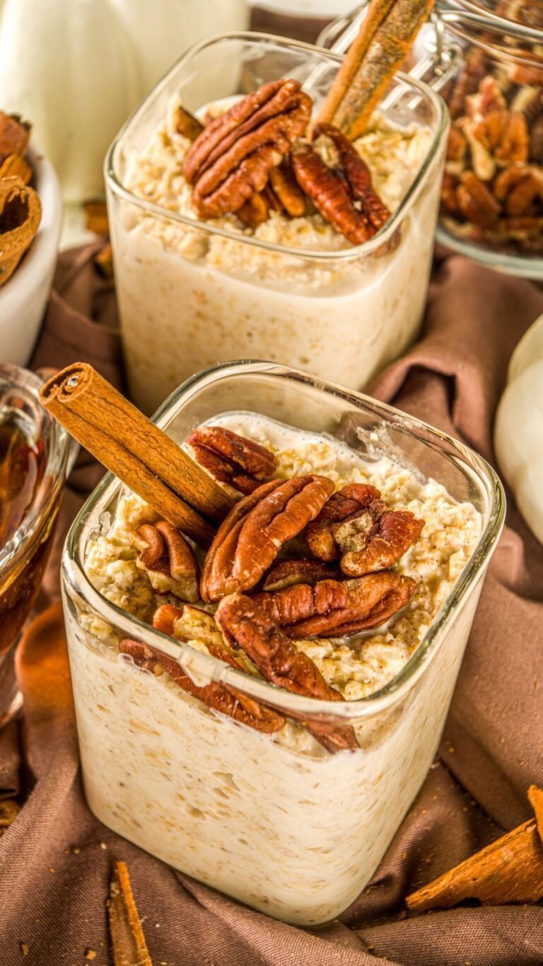 Cinnamon Roll Overnight Oats with Cottage Cheese