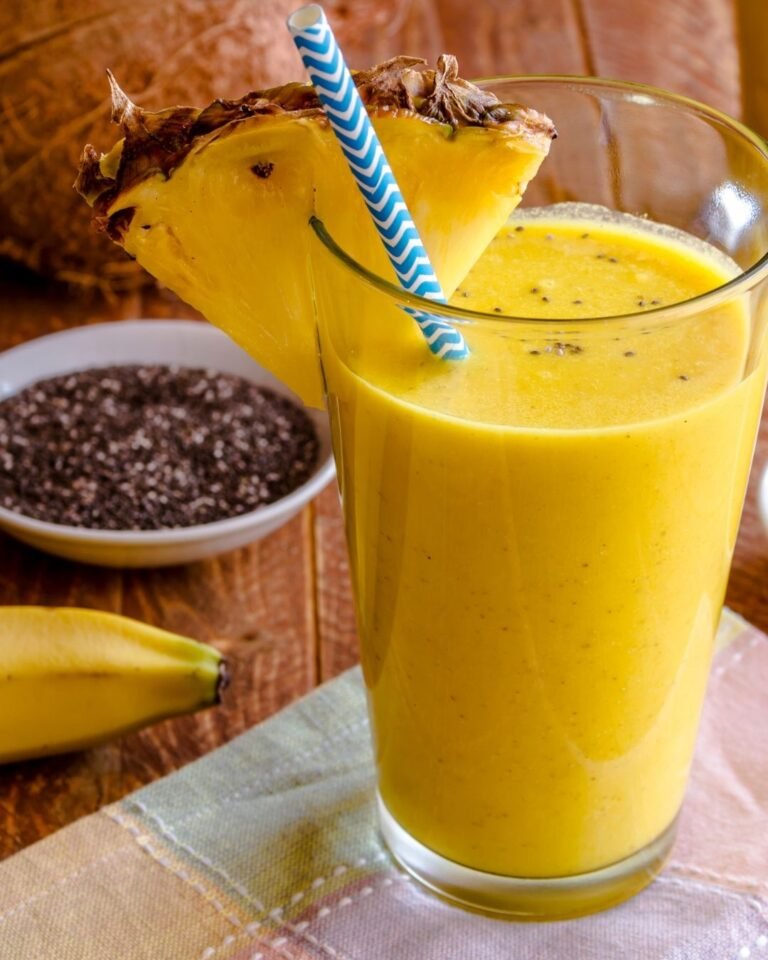 Anti-inflammatory Pineapple Banana Turmeric Smoothie