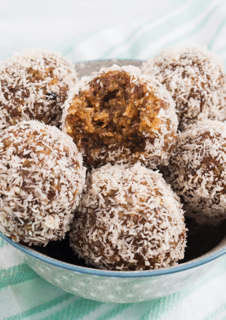 no bake cinnamon roll energy bites recipe