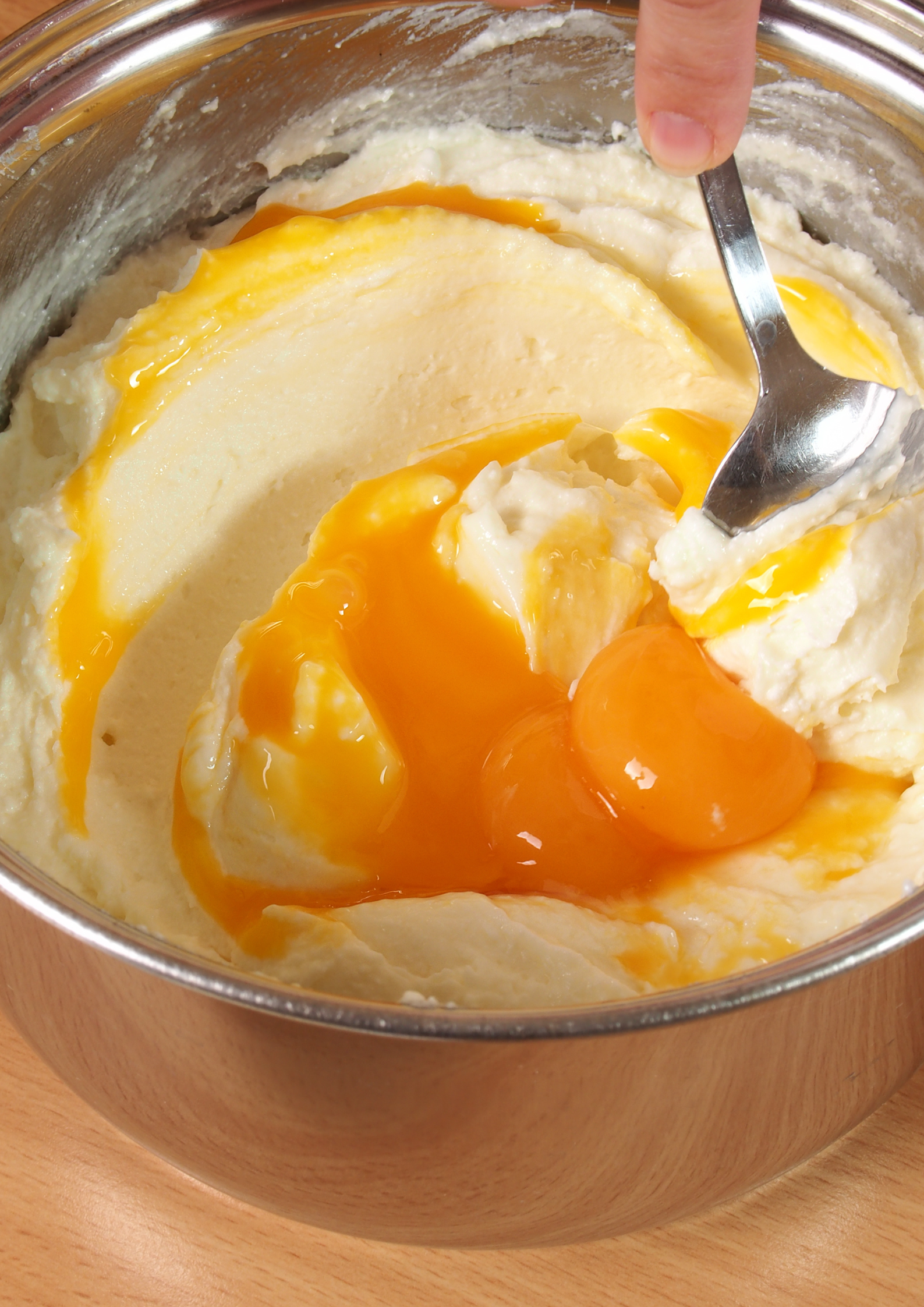 how to make Cinnamon Roll Casserole