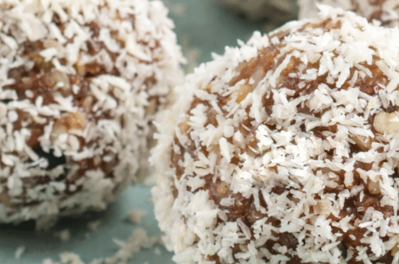 No-Bake Cinnamon Roll Energy Bites