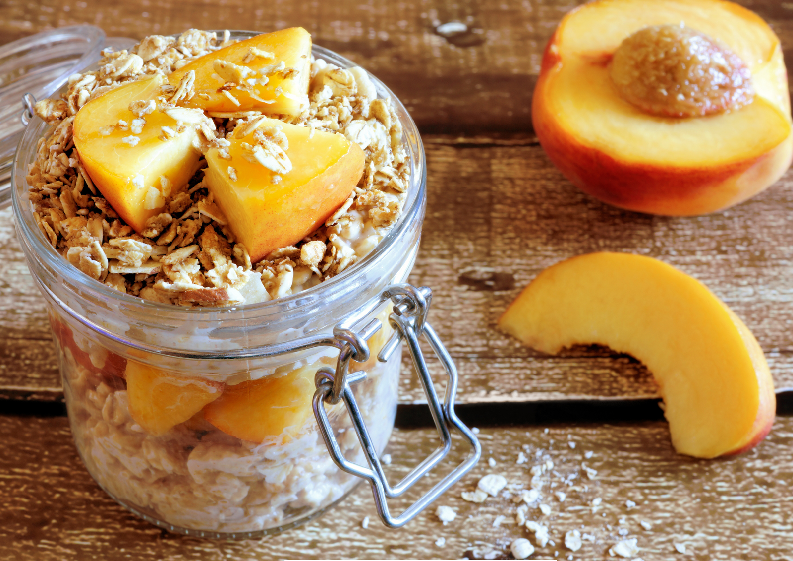 peach cobbler overnight oats