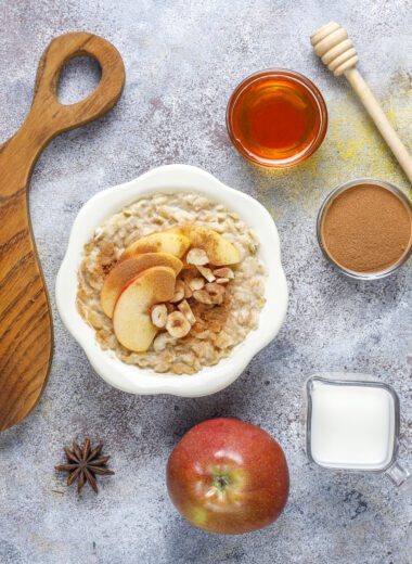Brown suger Apple Cinnamon Streusel Overnight Oats (chia seed)