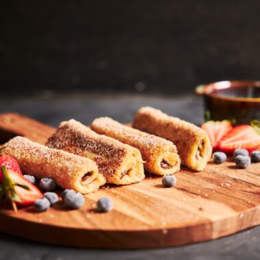 Cinnamon Roll French Toast Roll-Ups
