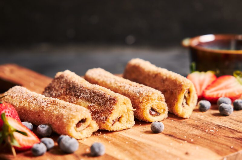 Cinnamon Roll French Toast Roll-Ups