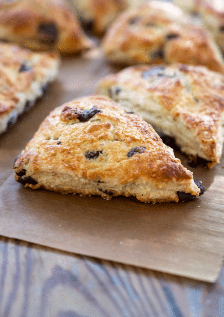 how to make sourdough chocolate chip scones
