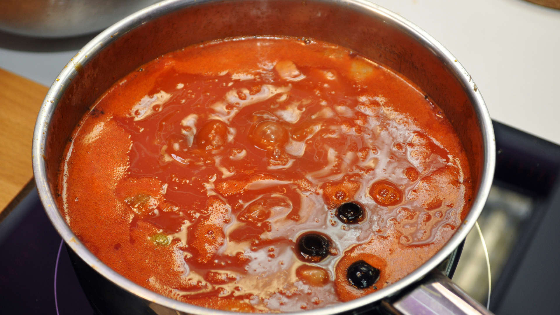 how to make roasted red pepper tomato soup