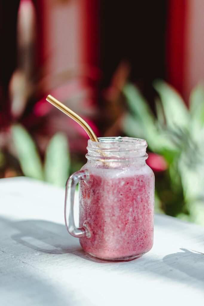 strawberry banana kiwi smoothie