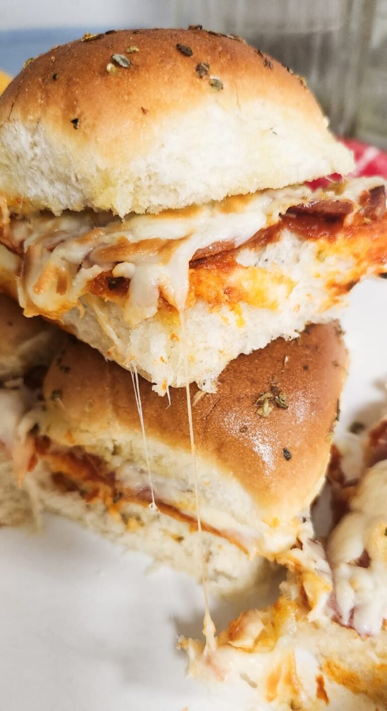Easy Pepperoni Pizza Sliders Hawaiian Rolls (4 Ingredients)