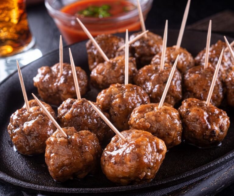 23 Easy Crockpot Party Food Ideas To Feed A Crowd
