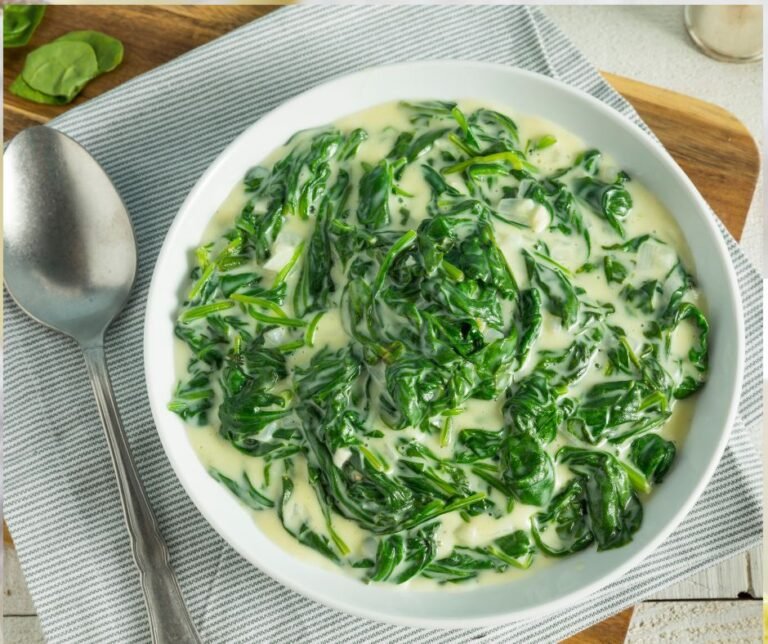 Homemade Cheesy Creamed Spinach