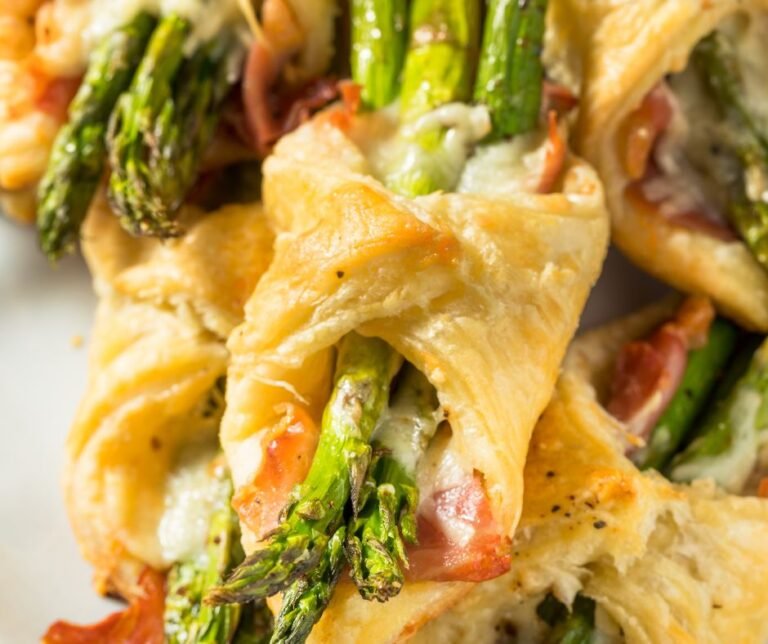 Elegant Prosciutto Asparagus Puff Pastry Bundles