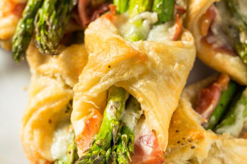 Asparagus Wrapped in Puff Pastry and Prosciutto