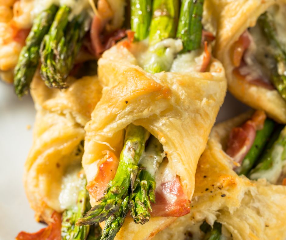 Asparagus Wrapped in Puff Pastry and Prosciutto
