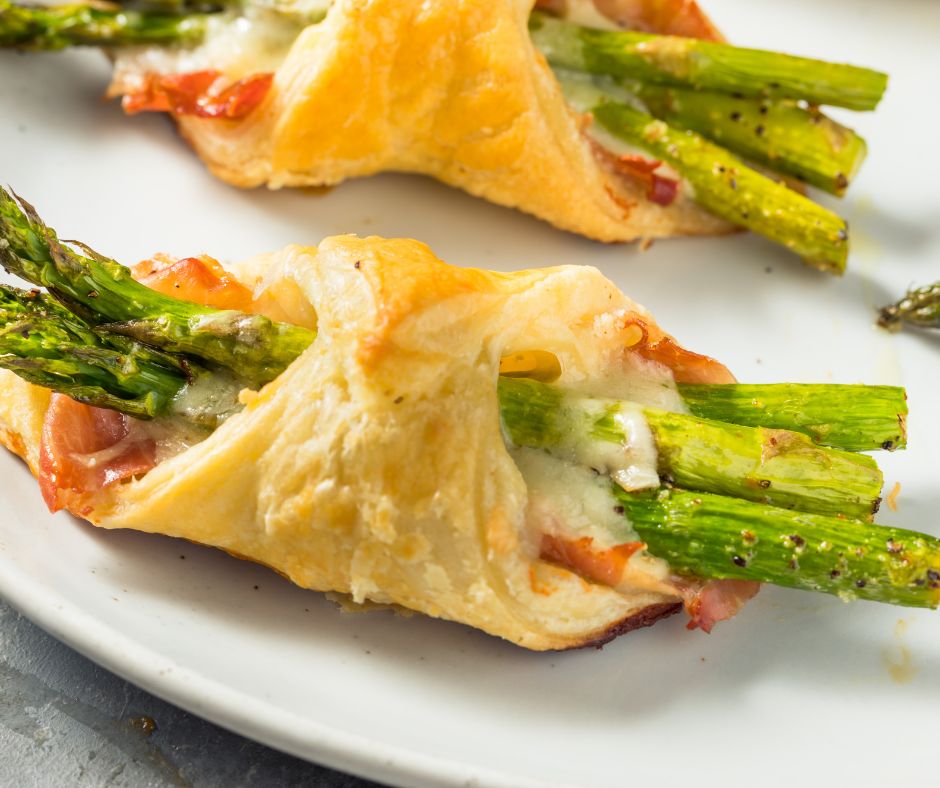 Asparagus Wrapped in Puff Pastry and Prosciutto