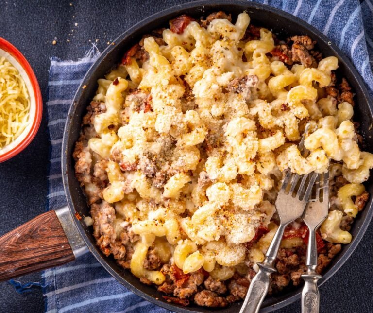 One Skillet Cheeseburger Mac and Cheese