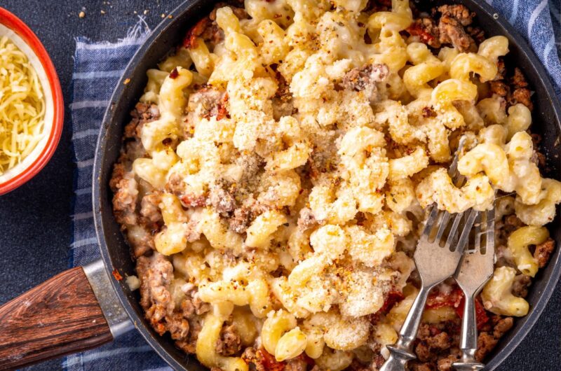 One Skillet Cheeseburger Mac and Cheese