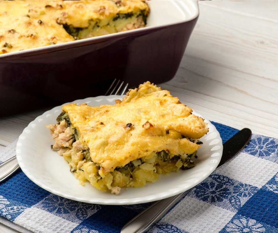 Casserole with Spinach, Minced Chicken and Potatoes