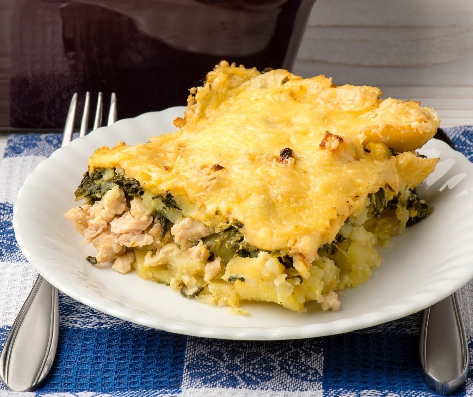 Casserole with Spinach, Minced Chicken and Potatoes