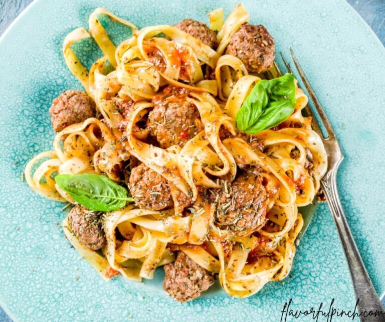 Fettuccine Pasta with Meatballs in Tomato Sauce