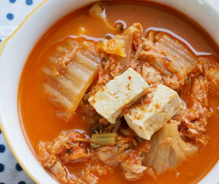 Korean Kimchi Stew (Kimchi Jjigae)