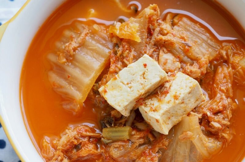 Korean Kimchi Stew (Kimchi Jjigae)