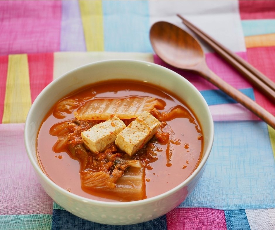 Korean Kimchi Stew (Kimchi Jjigae)