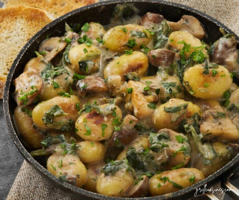 One Skillet Creamy Spinach and Mushroom Gnocchi
