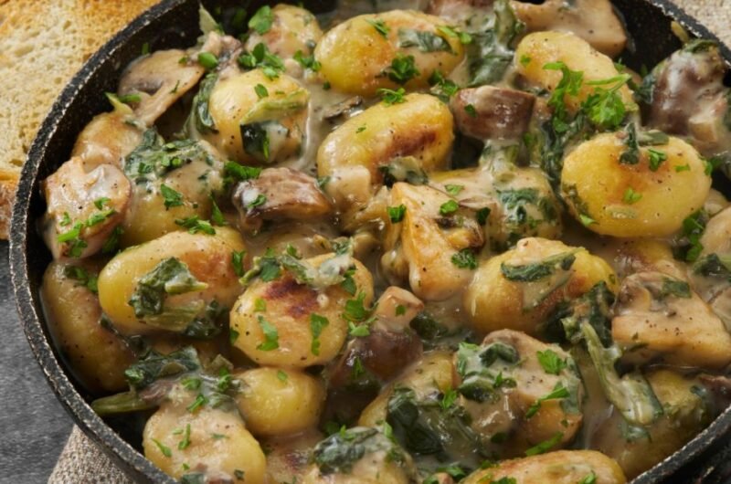 Creamy Spinach and Mushroom Gnocchi