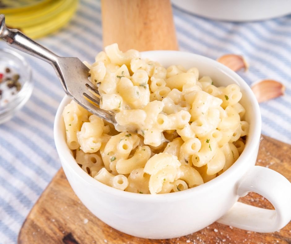 Quick and Easy Microwave Mac and Cheese